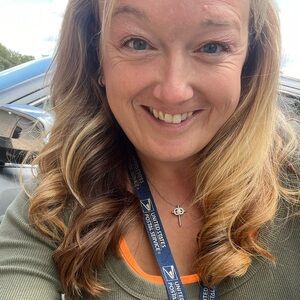 Meet your Posher, Crystal